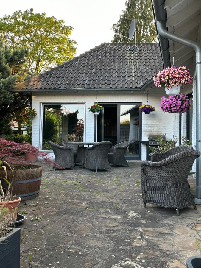 Entspannung Am Niederrhein - Grosses Helles Haus Mit Kamin Emmerich Bagian luar foto